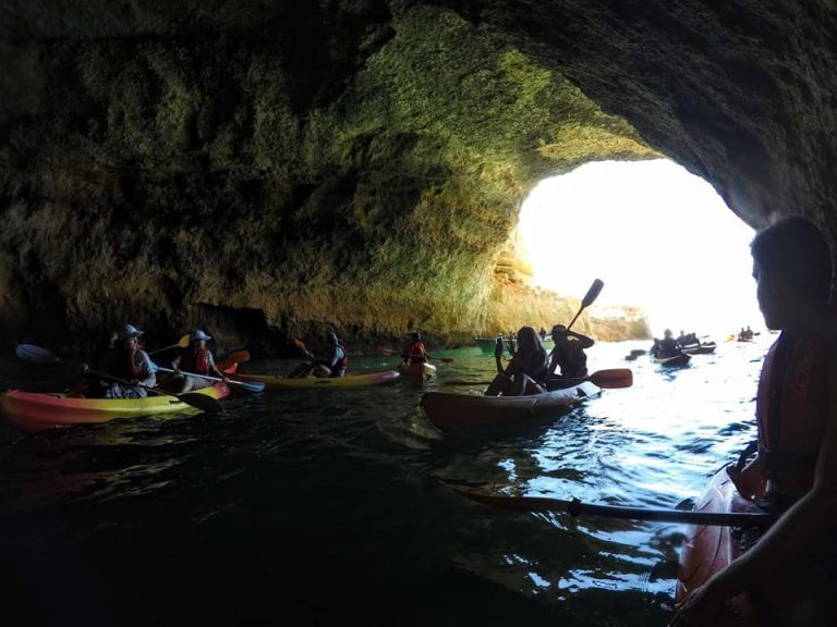 Double Kayak for rental - Rent a double kayak online hassle-free and collect it at Benagil beach. Explore the famous Benagil cave at your own pace, creating unforgettable memories on a personalized adventure.